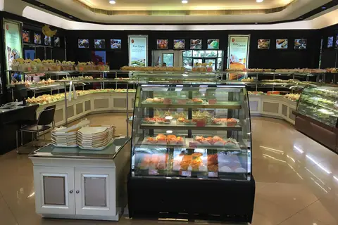 Butter and Cream Cakes photo 2